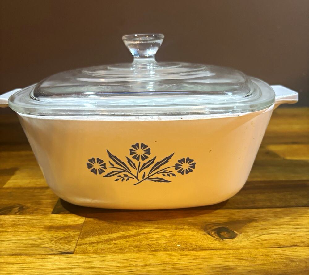 CorningWare Cornflower Blue P-1 1/2-B 1.5 Qt Square Casserole w/ Lid